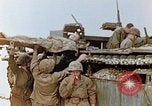 Standbild Marines am Brückenkopf Saipan Nördliche Marianen, 1944, aus Sekunde 22 historischem Filmmaterial Videoclip 65675028041