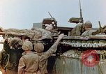 Standbild Marines am Brückenkopf Saipan Nördliche Marianen, 1944, aus Sekunde 26 historischem Filmmaterial Videoclip 65675028041