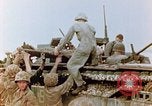 Standbild Marines am Brückenkopf Saipan Nördliche Marianen, 1944, aus Sekunde 29 historischem Filmmaterial Videoclip 65675028041