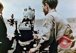 Standbild US-Marines Artillerie feuern Saipan Nördliche Marianen, 1944, aus Sekunde 8 historischem Filmmaterial Videoclip 65675028045