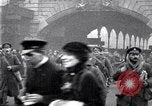 Image les troupes britanniques Londres Angleterre, 1915, de la seconde 6 séquences d'archives historiques vidéo 65675028063