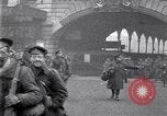 Image les troupes britanniques Londres Angleterre, 1915, de la seconde 19 séquences d'archives historiques vidéo 65675028063