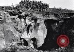 Standbild Italienische Bersaglieri Italien, 1915, aus Sekunde 9 historischem Filmmaterial Videoclip 65675028066