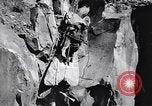Standbild Italienische Bersaglieri Italien, 1915, aus Sekunde 29 historischem Filmmaterial Videoclip 65675028066