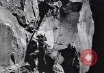 Standbild Italienische Bersaglieri Italien, 1915, aus Sekunde 36 historischem Filmmaterial Videoclip 65675028066