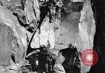 Standbild Italienische Bersaglieri Italien, 1915, aus Sekunde 38 historischem Filmmaterial Videoclip 65675028066