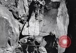 Standbild Italienische Bersaglieri Italien, 1915, aus Sekunde 39 historischem Filmmaterial Videoclip 65675028066