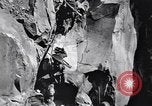 Standbild Italienische Bersaglieri Italien, 1915, aus Sekunde 47 historischem Filmmaterial Videoclip 65675028066