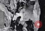 Standbild Italienische Bersaglieri Italien, 1915, aus Sekunde 48 historischem Filmmaterial Videoclip 65675028066