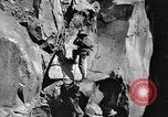 Standbild Italienische Bersaglieri Italien, 1915, aus Sekunde 51 historischem Filmmaterial Videoclip 65675028066