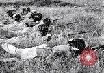 Standbild Italienische Bersaglieri Italien, 1915, aus Sekunde 57 historischem Filmmaterial Videoclip 65675028066