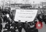 Immagine di British protesta affondamento del Lusitania Londra Inghilterra Regno Unito, 1915, secondo 8 filmato di repertorio 65675028067