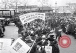 Immagine di British protesta affondamento del Lusitania Londra Inghilterra Regno Unito, 1915, secondo 15 filmato di repertorio 65675028067