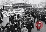 Immagine di British protesta affondamento del Lusitania Londra Inghilterra Regno Unito, 1915, secondo 21 filmato di repertorio 65675028067