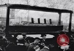 Immagine di British protesta affondamento del Lusitania Londra Inghilterra Regno Unito, 1915, secondo 27 filmato di repertorio 65675028067