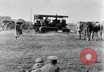 Standbild halten Artillerie Traktoren Frankreich, 1915, aus Sekunde 18 historischem Filmmaterial Videoclip 65675028069