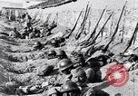 Standbild serbischen Regiment Die Balkan, 1916, aus Sekunde 27 historischem Filmmaterial Videoclip 65675028074