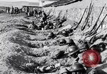 Standbild serbischen Regiment Die Balkan, 1916, aus Sekunde 31 historischem Filmmaterial Videoclip 65675028074