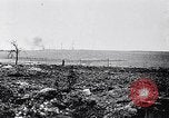 Standbild Batterie der Französischen 75 Feld Stückzahl Curlu Frankreich, 1915, aus Sekunde 13 historischem Filmmaterial Videoclip 65675028076