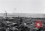 Standbild Batterie der Französischen 75 Feld Stückzahl Curlu Frankreich, 1915, aus Sekunde 16 historischem Filmmaterial Videoclip 65675028076