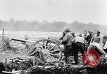 Standbild Batterie der Französischen 75 Feld Stückzahl Curlu Frankreich, 1915, aus Sekunde 20 historischem Filmmaterial Videoclip 65675028076