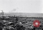 Standbild Batterie der Französischen 75 Feld Stückzahl Curlu Frankreich, 1915, aus Sekunde 25 historischem Filmmaterial Videoclip 65675028076