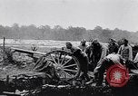 Standbild Batterie der Französischen 75 Feld Stückzahl Curlu Frankreich, 1915, aus Sekunde 29 historischem Filmmaterial Videoclip 65675028076