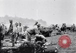 Standbild Batterie der Französischen 75 Feld Stückzahl Curlu Frankreich, 1915, aus Sekunde 36 historischem Filmmaterial Videoclip 65675028076