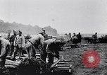 Standbild Batterie der Französischen 75 Feld Stückzahl Curlu Frankreich, 1915, aus Sekunde 37 historischem Filmmaterial Videoclip 65675028076