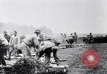 Standbild Batterie der Französischen 75 Feld Stückzahl Curlu Frankreich, 1915, aus Sekunde 38 historischem Filmmaterial Videoclip 65675028076