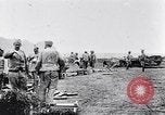 Standbild Batterie der Französischen 75 Feld Stückzahl Curlu Frankreich, 1915, aus Sekunde 41 historischem Filmmaterial Videoclip 65675028076