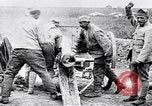 Standbild Batterie der Französischen 75 Feld Stückzahl Curlu Frankreich, 1915, aus Sekunde 50 historischem Filmmaterial Videoclip 65675028076