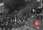 Standbild ägyptischen Publikum grüßt Saad Zaghlul Pascha aus dem Exil heimkehrenden Kairo Ägypten, 1921, aus Sekunde 11 historischem Filmmaterial Videoclip 65675028079