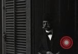 Standbild ägyptischen Publikum grüßt Saad Zaghlul Pascha aus dem Exil heimkehrenden Kairo Ägypten, 1921, aus Sekunde 40 historischem Filmmaterial Videoclip 65675028079