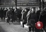 Immagine di Spose di guerra e i bambini Europa, 1919, secondo 7 filmato di repertorio 65675028081