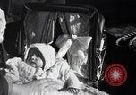 Immagine di Spose di guerra e i bambini Europa, 1919, secondo 25 filmato di repertorio 65675028081