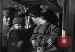 Immagine di Spose di guerra e i bambini Europa, 1919, secondo 29 filmato di repertorio 65675028081