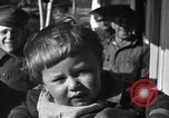 Immagine di Spose di guerra e i bambini Europa, 1919, secondo 36 filmato di repertorio 65675028081
