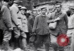Standbild deutschen Kriegsgefangenen Frankreich, 1916, aus Sekunde 26 historischem Filmmaterial Videoclip 65675028095