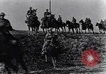 Image de la cavalerie britannique France, 1917, de la seconde 14 séquences d'archives historiques vidéo 65675028101