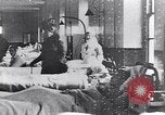 Standbild Queen Mary England, 1917, aus Sekunde 7 historischem Filmmaterial Videoclip 65675028102