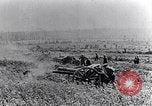 Standbild britische Soldaten Frankreich, 1917, aus Sekunde 16 historischem Filmmaterial Videoclip 65675028103