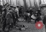 Standbild britische Soldaten Frankreich, 1917, aus Sekunde 47 historischem Filmmaterial Videoclip 65675028103