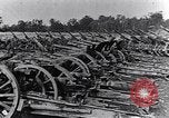 Standbild Deutsche Artillerie von den kanadischen Streitkräften gefangen genommen Western Front europäischen Theater, 1917, aus Sekunde 6 historischem Filmmaterial Videoclip 65675028105