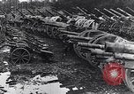 Standbild Deutsche Artillerie von den kanadischen Streitkräften gefangen genommen Western Front europäischen Theater, 1917, aus Sekunde 24 historischem Filmmaterial Videoclip 65675028105