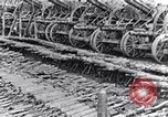 Standbild Deutsche Artillerie von den kanadischen Streitkräften gefangen genommen Western Front europäischen Theater, 1917, aus Sekunde 28 historischem Filmmaterial Videoclip 65675028105