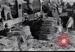 Standbild britische Soldaten Palästina Wüste, 1917, aus Sekunde 4 historischem Filmmaterial Videoclip 65675028109