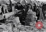 Standbild britische Soldaten Palästina Wüste, 1917, aus Sekunde 7 historischem Filmmaterial Videoclip 65675028109