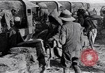 Standbild britische Soldaten Palästina Wüste, 1917, aus Sekunde 11 historischem Filmmaterial Videoclip 65675028109