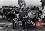 Standbild britische Soldaten Palästina Wüste, 1917, aus Sekunde 23 historischem Filmmaterial Videoclip 65675028109